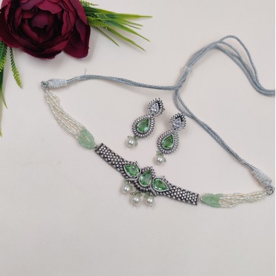Regal Choker Elegance 